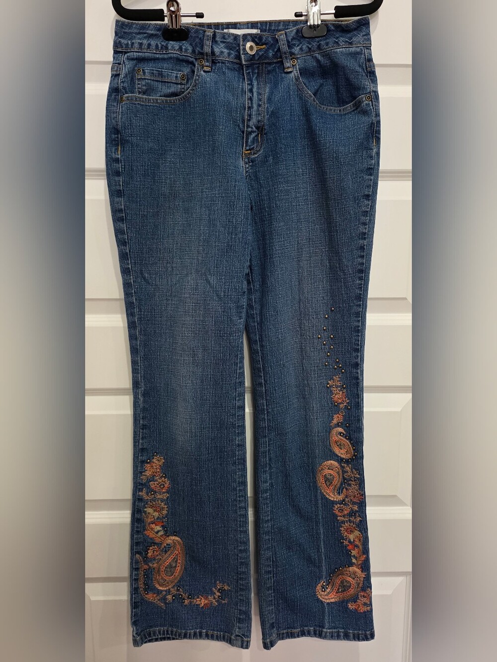 Unique Coldwater Creek Dark Blue Boyfriend Jeans with Paisley Embroidery